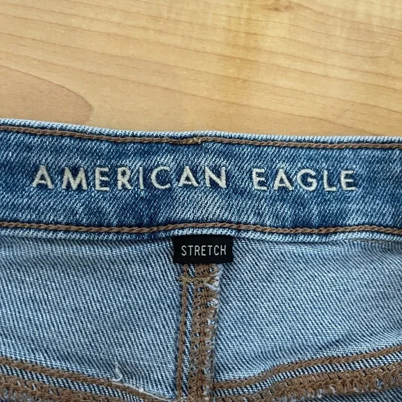American Eagle Ripped Jeans - Picture 2 of 6